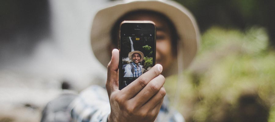 Sosyal medyada seyahat fotoğrafları paylaşmak mutlu ediyor Sosyal medyada seyahat fotoğrafları paylaşmak mutlu ediyor